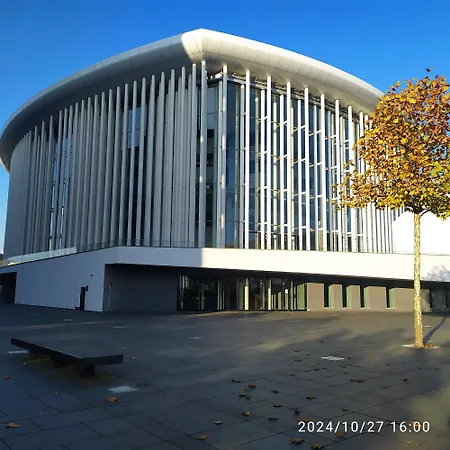 Quiet Peaceful 2br With Parking In Kirchberg