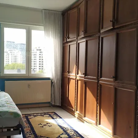 Quiet Peaceful 2br With Parking In Kirchberg