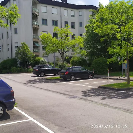 Apartment Quiet Peaceful 2br With Parking In Kirchberg *