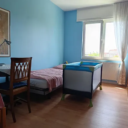 Quiet Peaceful 2br With Parking In Kirchberg Lüksemburg