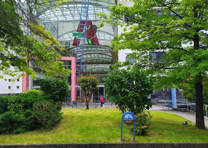 Quiet Peaceful 2br With Parking In Kirchberg