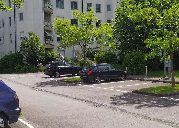 アパート Quiet Peaceful 2br With Parking In Kirchberg *