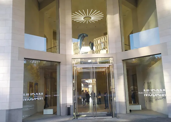 דירה Quiet Peaceful 2br With Parking In Kirchberg *