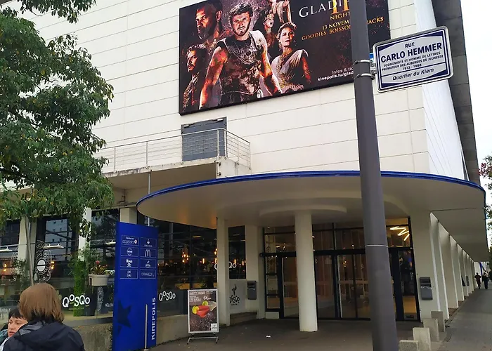 Quiet Peaceful 2br With Parking In Kirchberg דירה לוקסמבורג