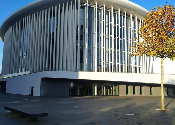 Quiet Peaceful 2br With Parking In Kirchberg