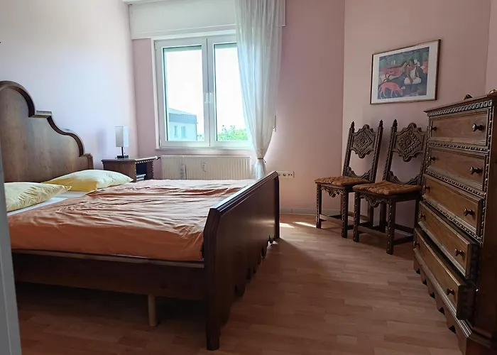 Quiet Peaceful 2br With Parking In Kirchberg