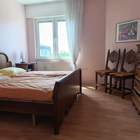 Quiet Peaceful 2br With Parking In Kirchberg